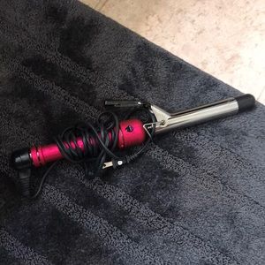 Hot Tools 1 inch hot pink curling iron!